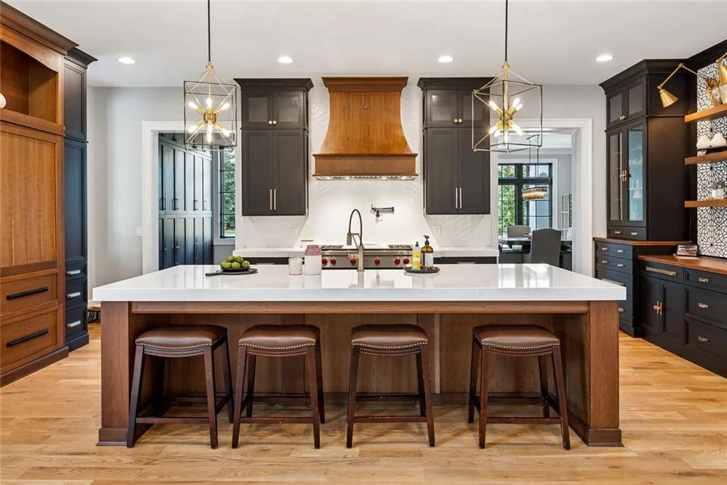 Canton, Georgia 30115, United States, 8 Bedrooms Bedrooms, ,9 BathroomsBathrooms,Residential,Active,170210