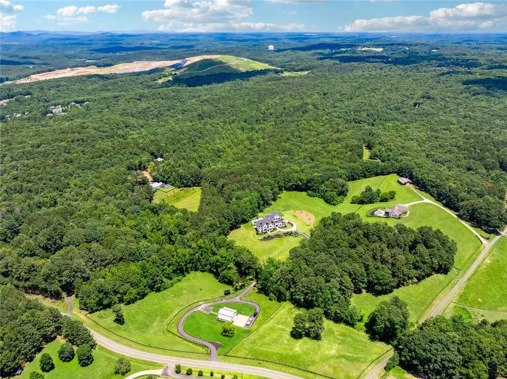 Canton, Georgia 30115, United States, 8 Bedrooms Bedrooms, ,9 BathroomsBathrooms,Residential,Active,170210