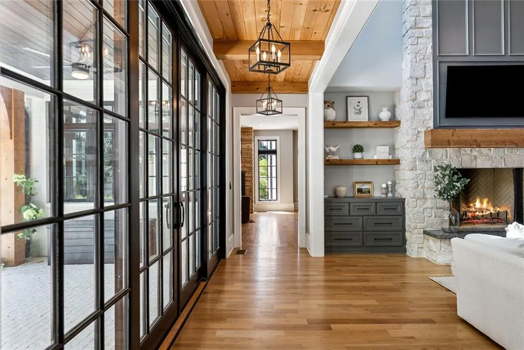 Canton, Georgia 30115, United States, 8 Bedrooms Bedrooms, ,9 BathroomsBathrooms,Residential,Active,170210