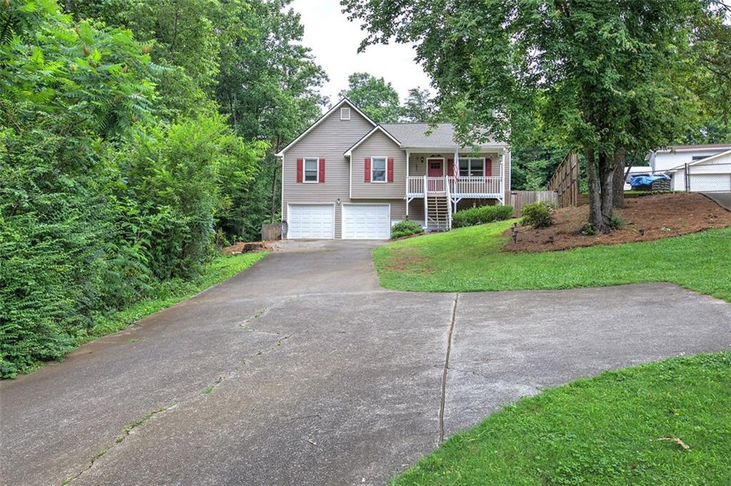 80 BROADLANDS Drive