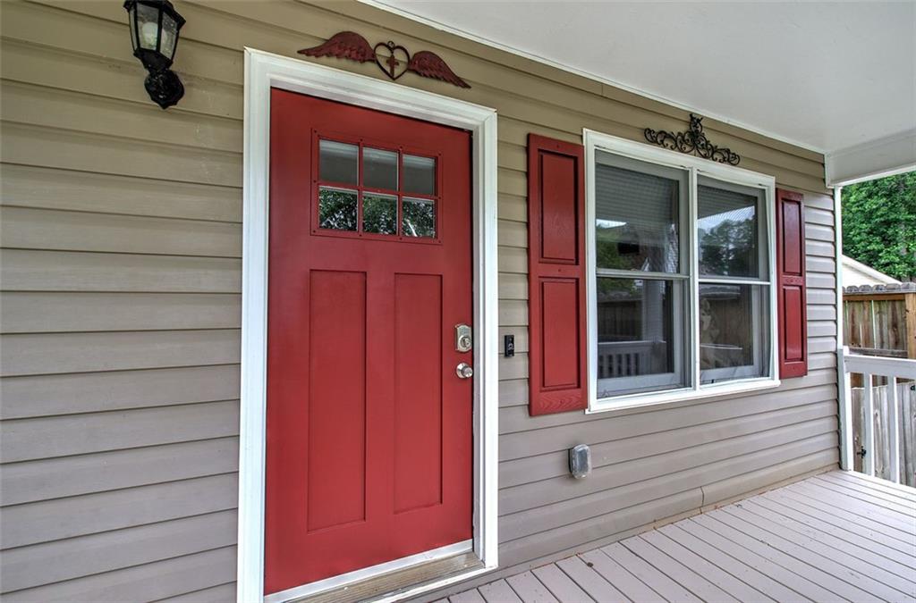 80 BROADLANDS Drive