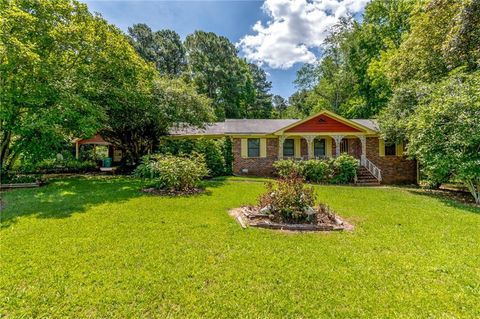 Homes For Sale - 2218 Young Road<br/> Stone Mountain, GA 30088