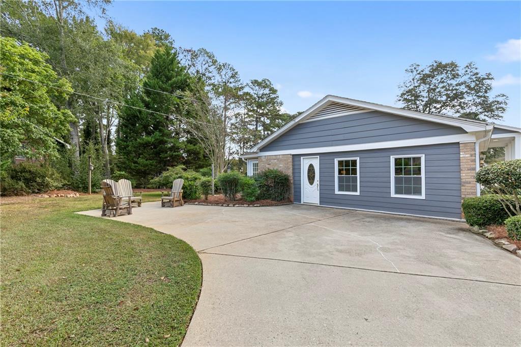 332 Plantation Circle