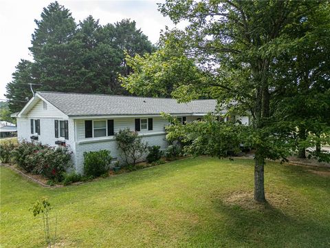 Homes For Sale - 5525 Ashland Farm Road<br/> Oxford, GA 30054