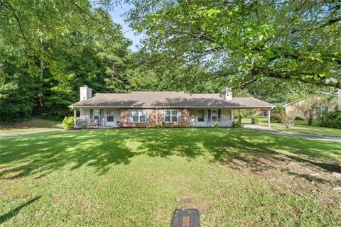 Multifamily For Sale - 5668 Williamsburg Trace<br/> Atlanta, GA 30349