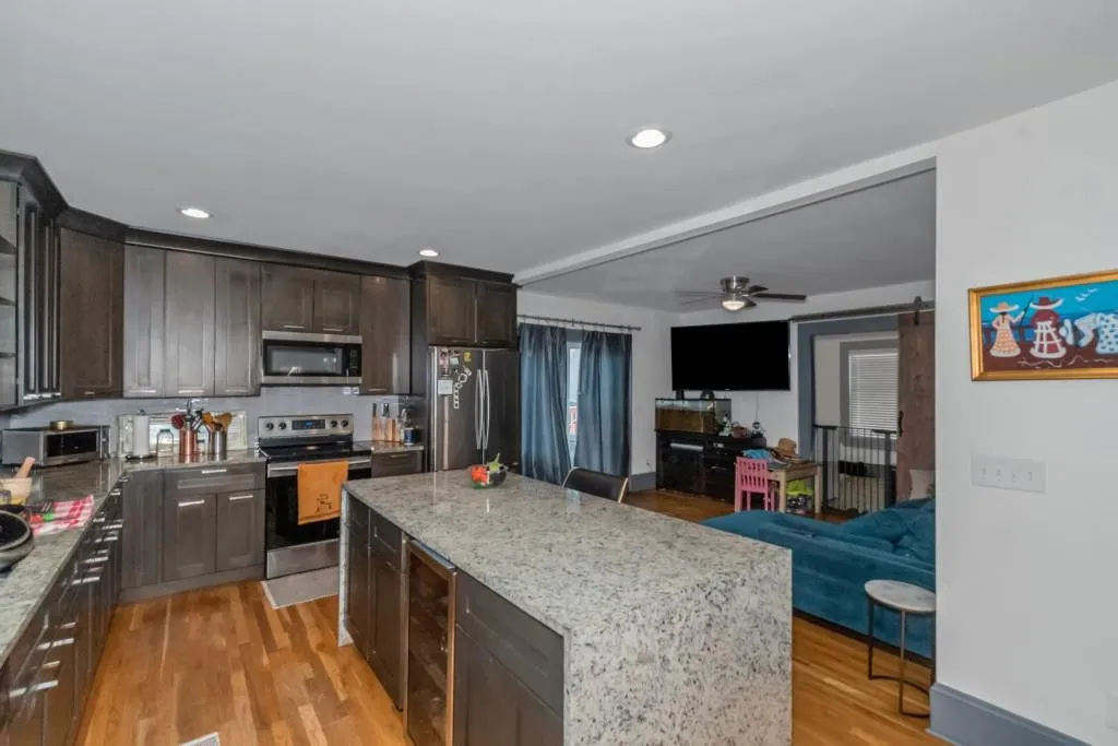 Atlanta, Georgia 30311, United States, 5 Bedrooms Bedrooms, ,4 BathroomsBathrooms,Residential,Active,40250