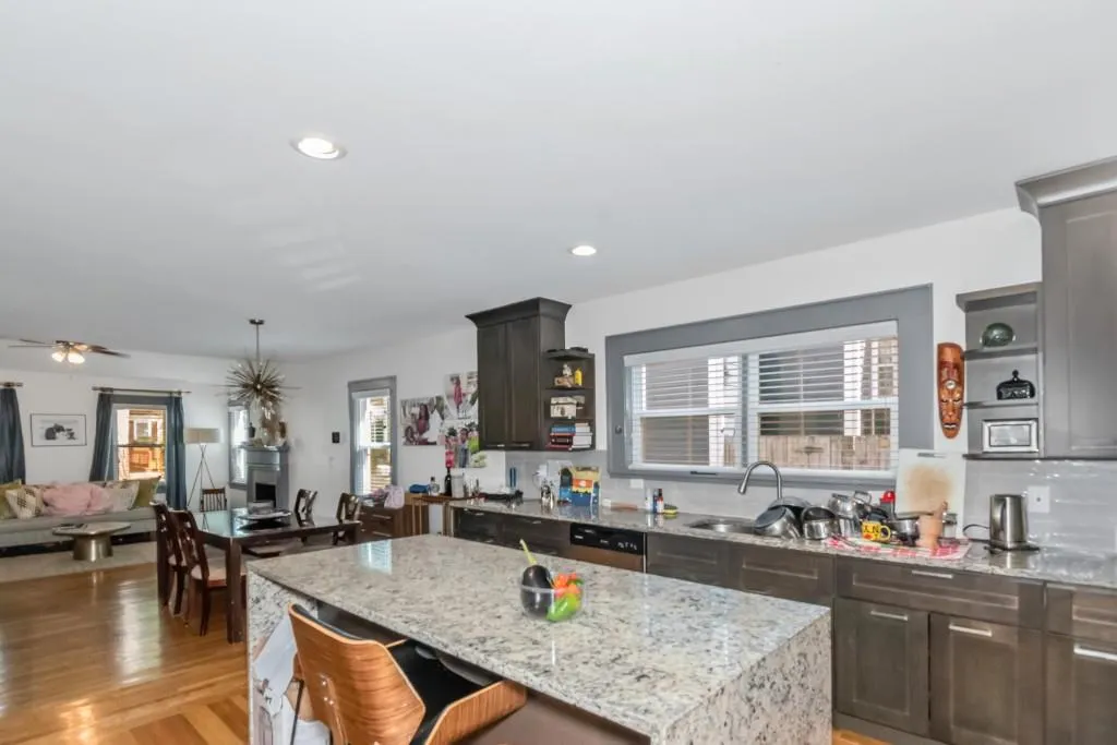 Atlanta, Georgia 30311, United States, 5 Bedrooms Bedrooms, ,4 BathroomsBathrooms,Residential,Active,40250