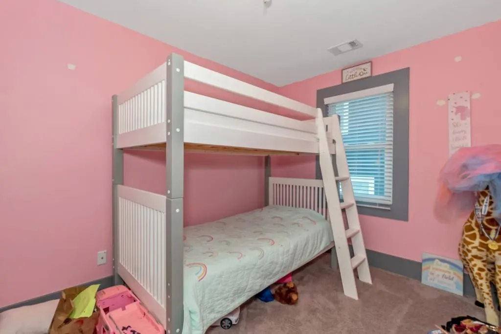 Atlanta, Georgia 30311, United States, 5 Bedrooms Bedrooms, ,4 BathroomsBathrooms,Residential,Active,40250