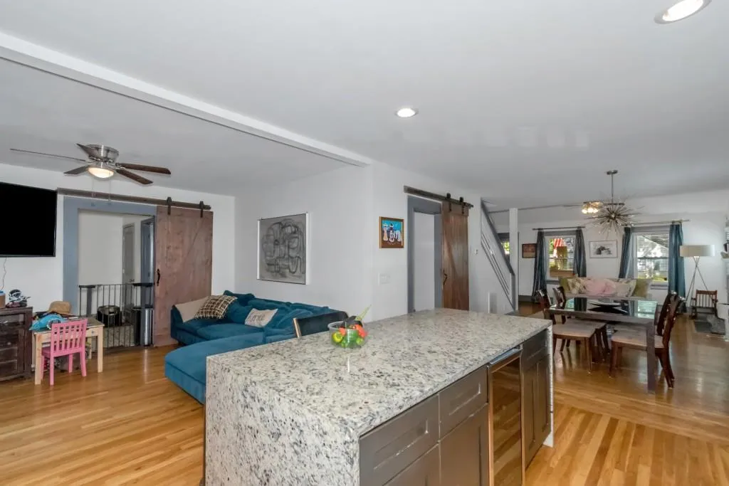 Atlanta, Georgia 30311, United States, 5 Bedrooms Bedrooms, ,4 BathroomsBathrooms,Residential,Active,40250