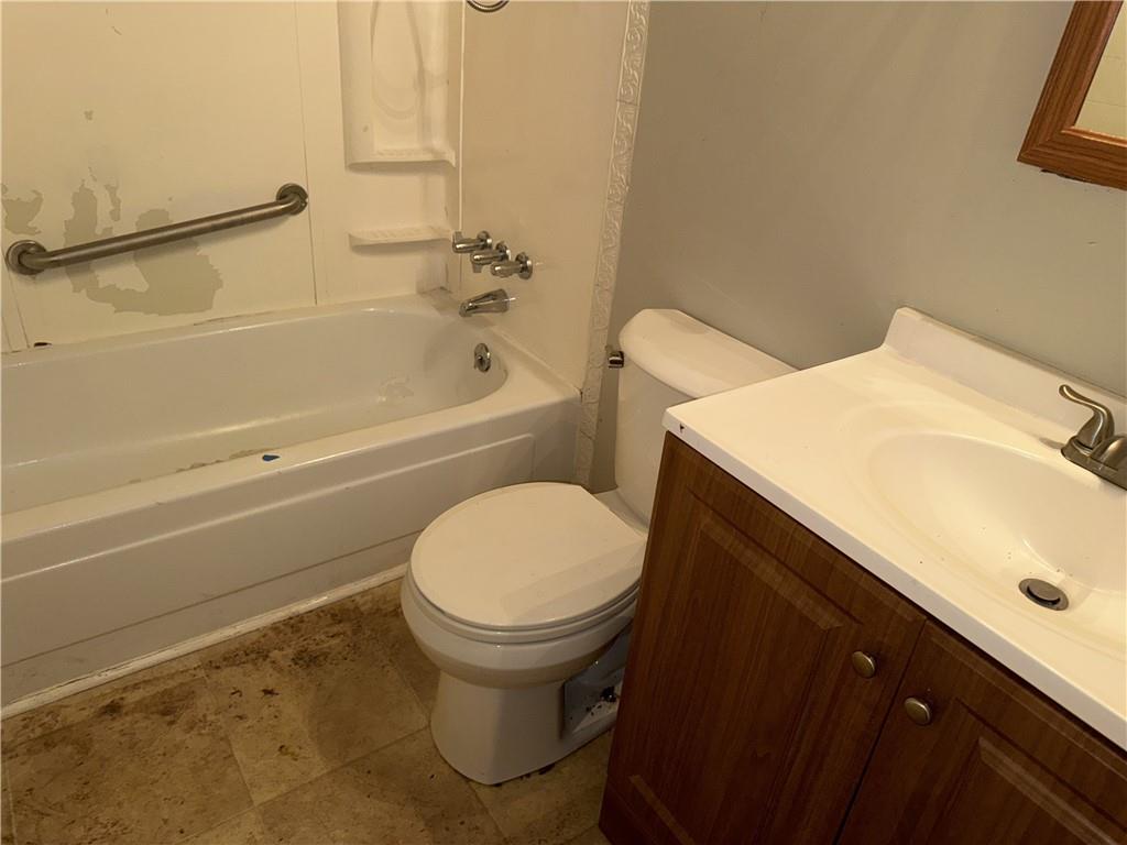 8229 Queens Drive, Jonesboro, Georgia image 12