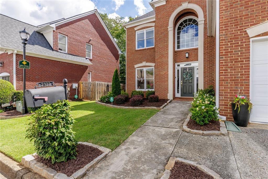 2322 Valley Brook Way NE