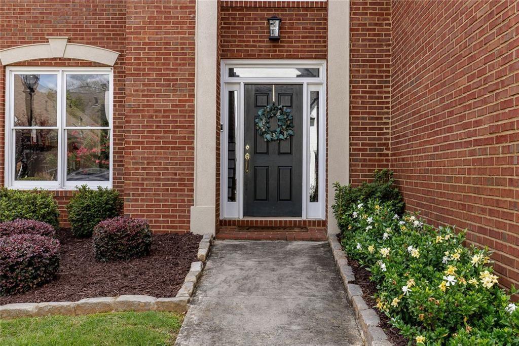 2322 Valley Brook Way NE