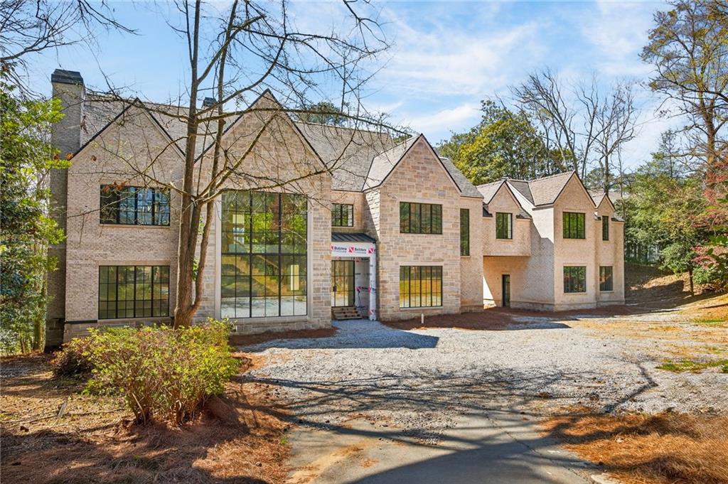 312 Blackland Road NW