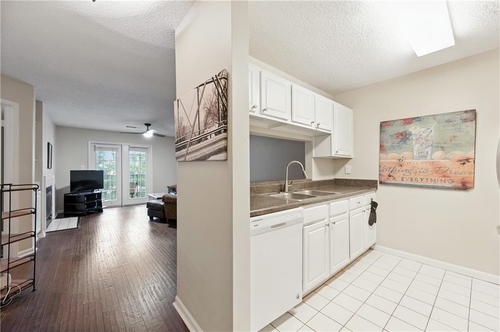 3655 Habersham Road NE 370