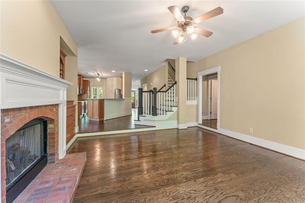 550 Vinings Springs Drive, Mableton, Georgia image 14