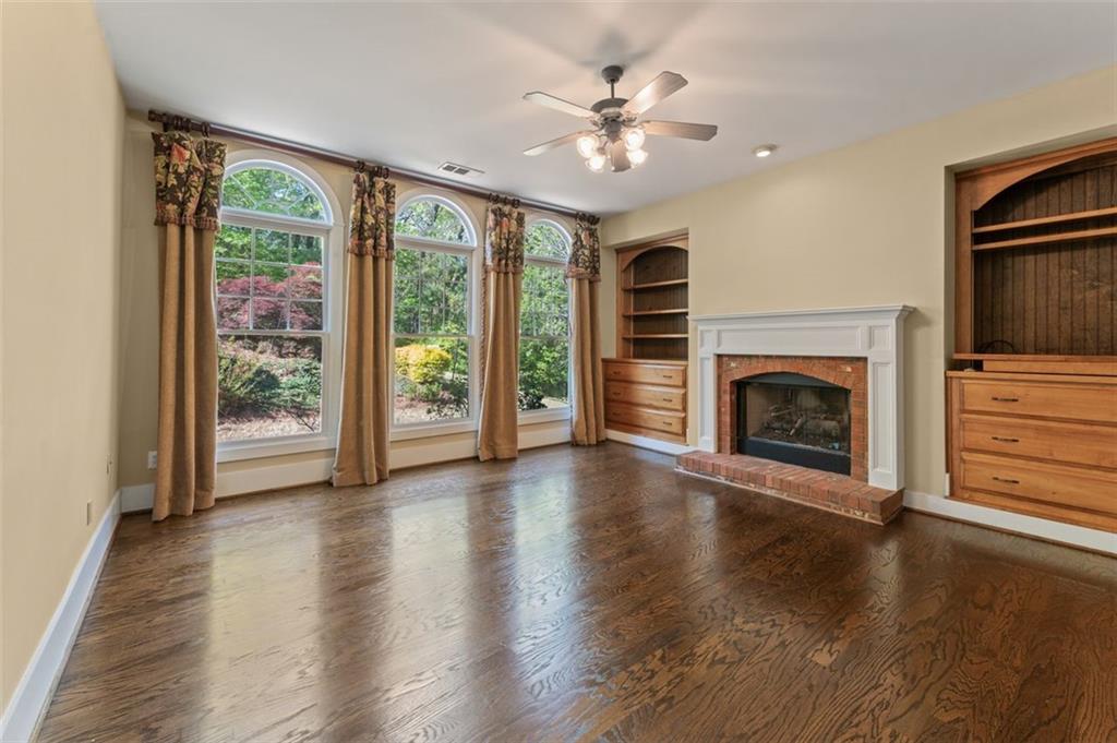 550 Vinings Springs Drive, Mableton, Georgia image 11