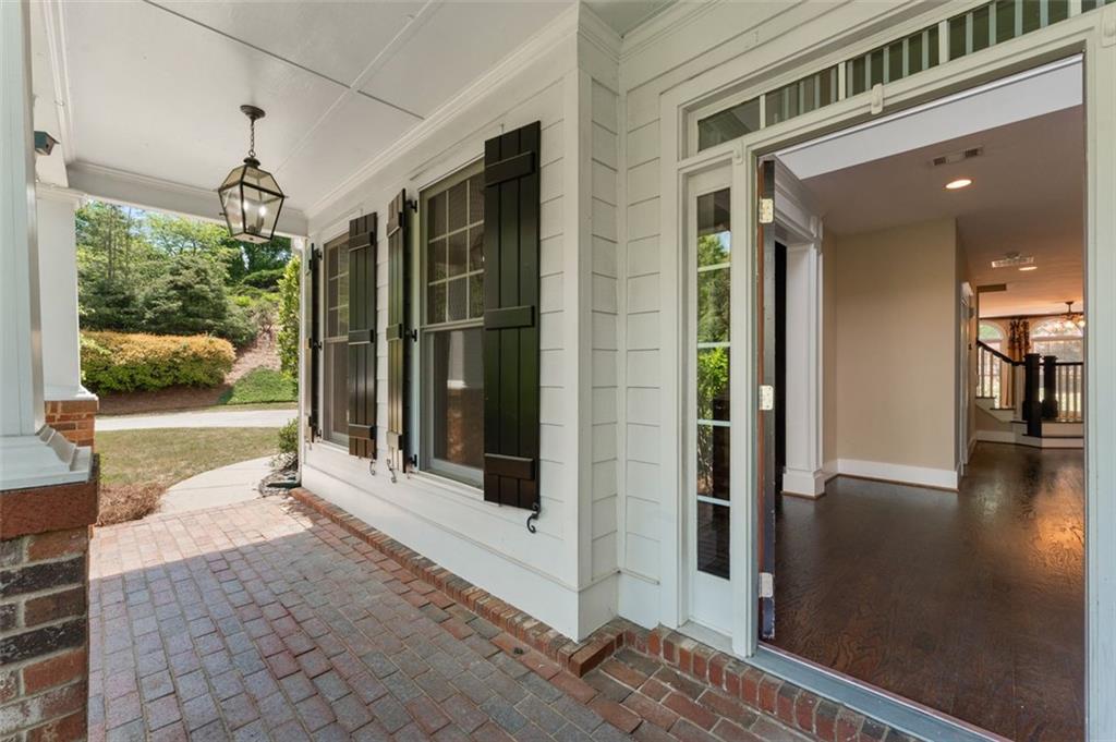 550 Vinings Springs Drive, Mableton, Georgia image 3