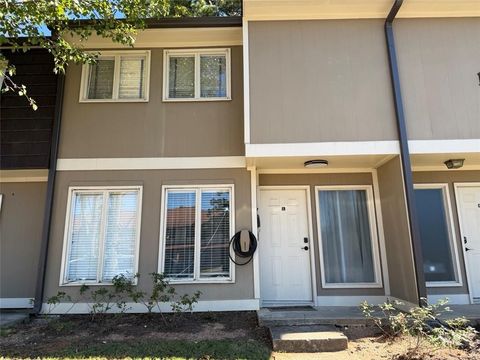 Condo For Sale - 1804 Ashborough Way #L<br/> Marietta, GA 30067