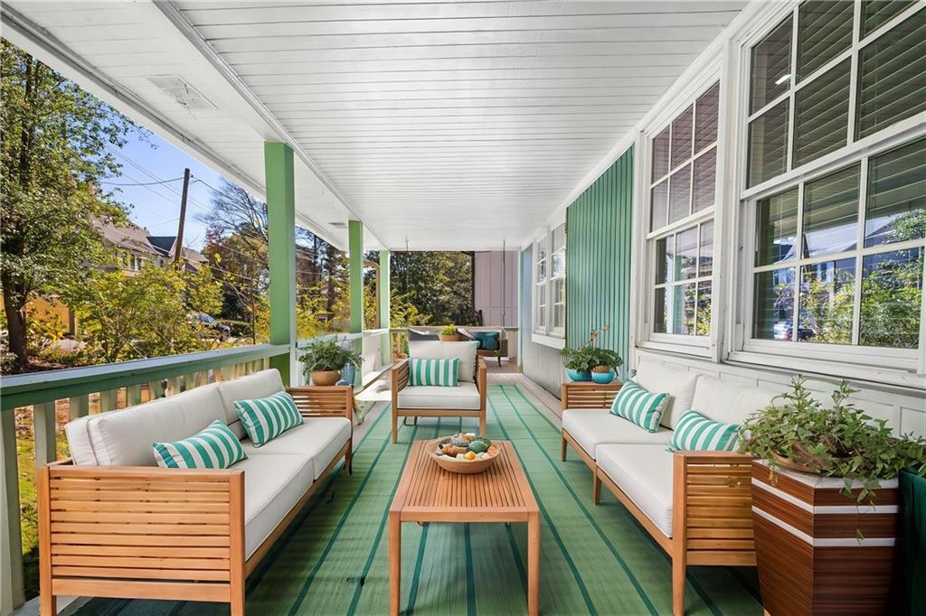 3020 Parkridge Drive NE