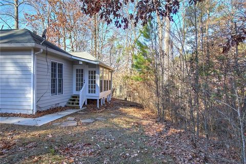 A home in Powder Springs