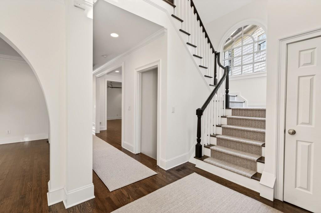 16 Conifer Circle NE