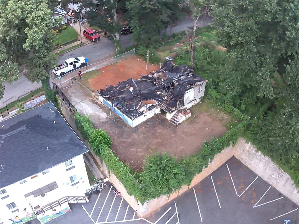 Fantastic location just minutes from Mercedes-Benz Stadium, Georgia Aquarium, and the World of Coca-Cola, Five Little Points, and Centennial Park. The Atlanta BeltLine is only steps away, along with a nearby community park for outdoor enjoyment. This property is truly an investor’s gem—ideal for redevelopment, a prime rental opportunity, or a local buyer who wants to live close to the best of Atlanta. Don’t miss your chance to own in one of the city’s fastest-growing and highly sought-after areas!