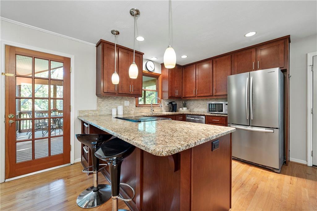 205 Corinth Court, Roswell, Georgia image 9