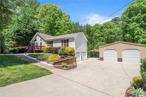 Homes For Sale - 225 Pine Trail<br/> Canton, GA 30115