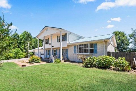 Single Family Residence in Carrollton GA 732 SANDHILL SHADY GROVE Road.jpg