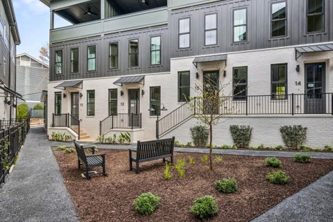 Townhouse For Sale - 1160 Boulevard #11<br/> Atlanta, GA 30312
