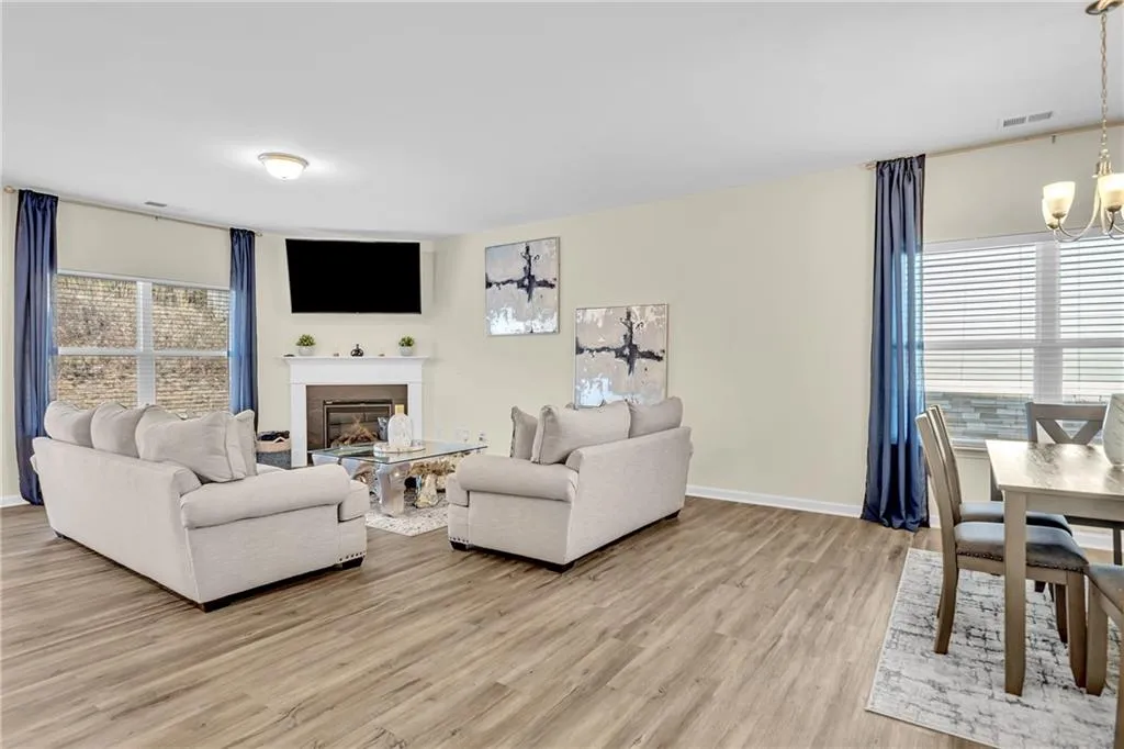 Covington, Georgia 30014, United States, 3 Bedrooms Bedrooms, ,3 BathroomsBathrooms,Residential,Active,21770