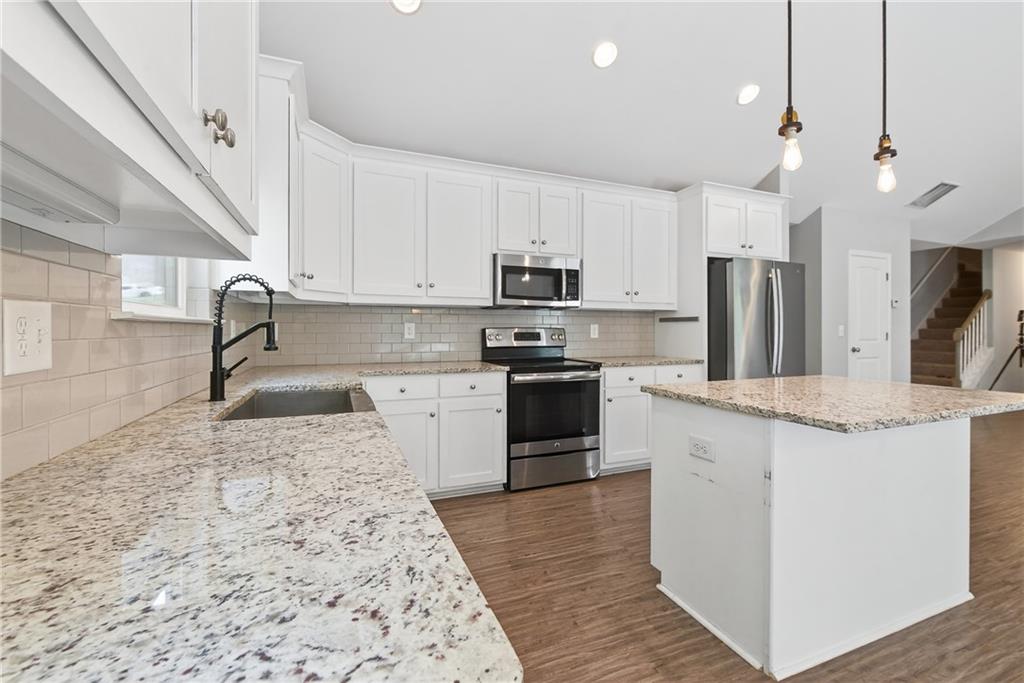 2565 Aaron Court