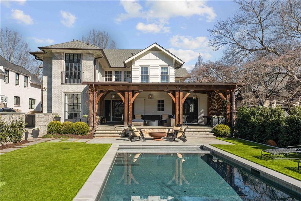 125 Palisades Road NE