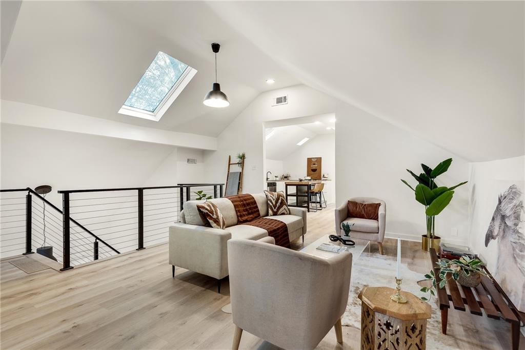 901 Argonne Avenue NE B