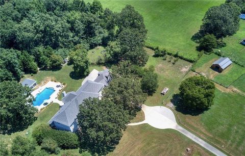 A home in Calhoun