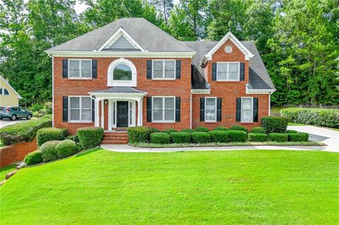 Homes For Sale - 4102 Trotters Way Drive<br/> Snellville, GA 30039
