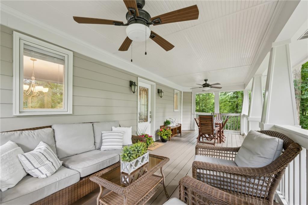 443 Lakeshore Drive NE