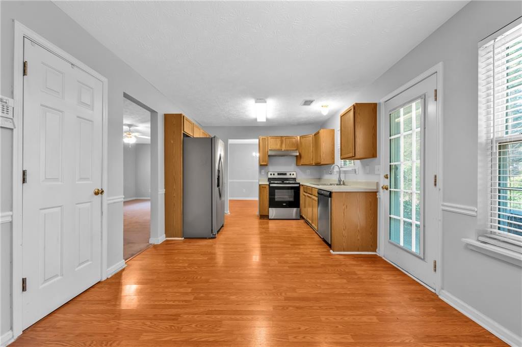 4315 Summit Heights Drive, Snellville, Georgia image 10