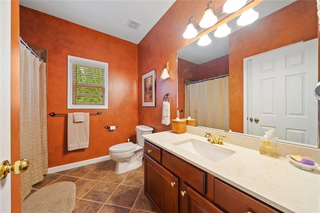 LONGMONT AT SUGARLOAF - Residential