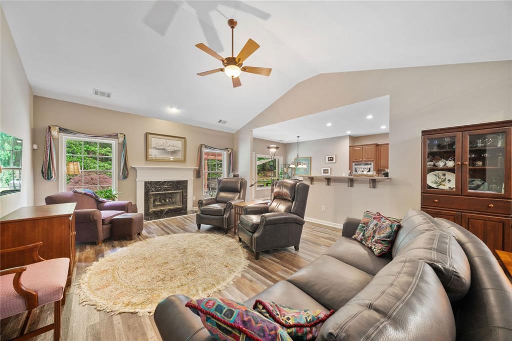 LONGMONT AT SUGARLOAF - Residential