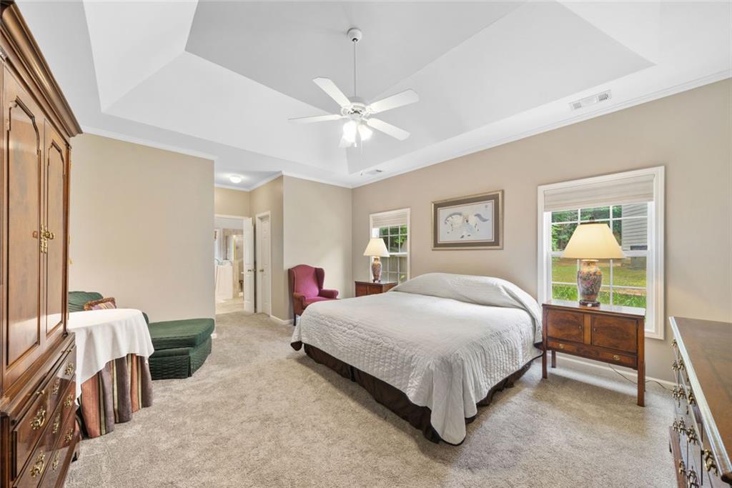 LONGMONT AT SUGARLOAF - Residential
