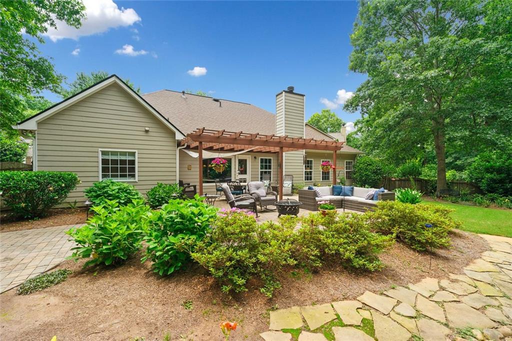 LONGMONT AT SUGARLOAF - Residential