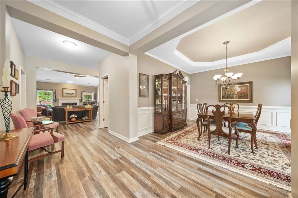 LONGMONT AT SUGARLOAF - Residential