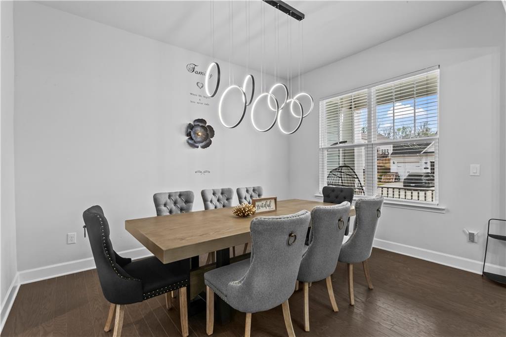 1391 Crestwind Road NW