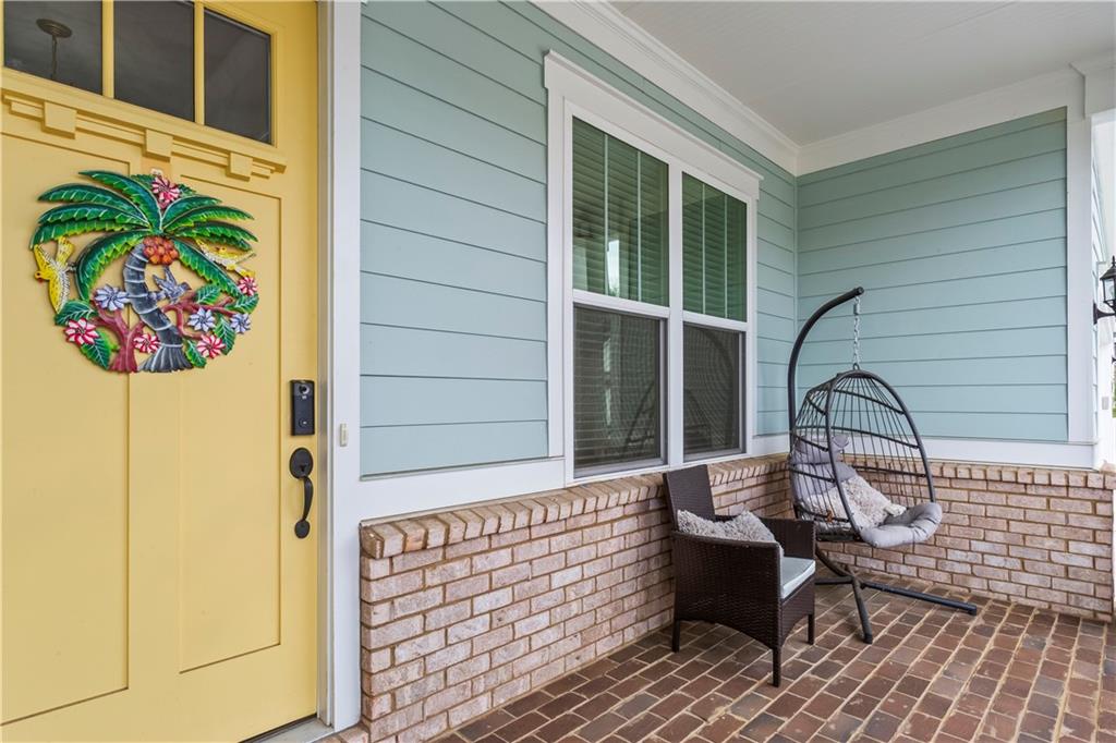 1391 Crestwind Road NW