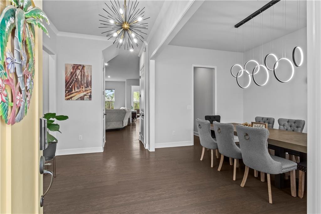 1391 Crestwind Road NW