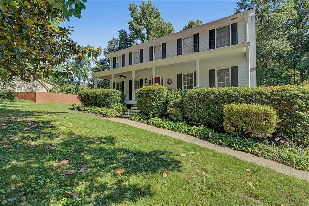 1919 Mceachern Manor Drive SW