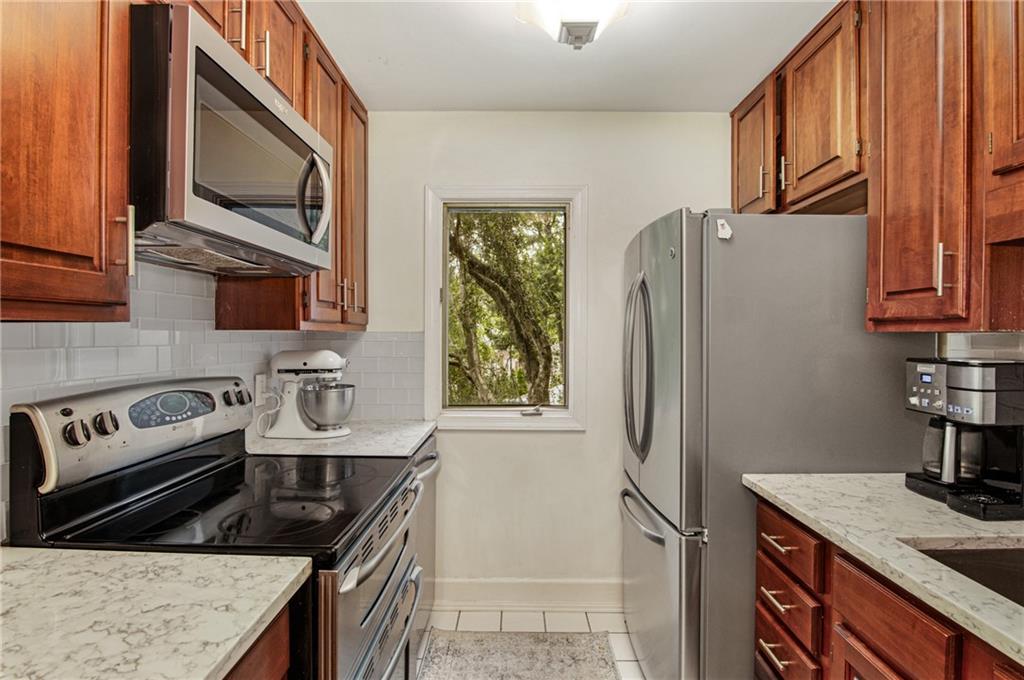 1467 Monroe Drive NE 11