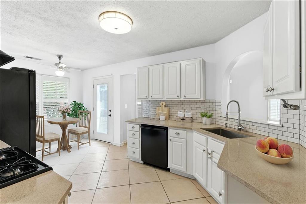 4514 Lake Park Drive W