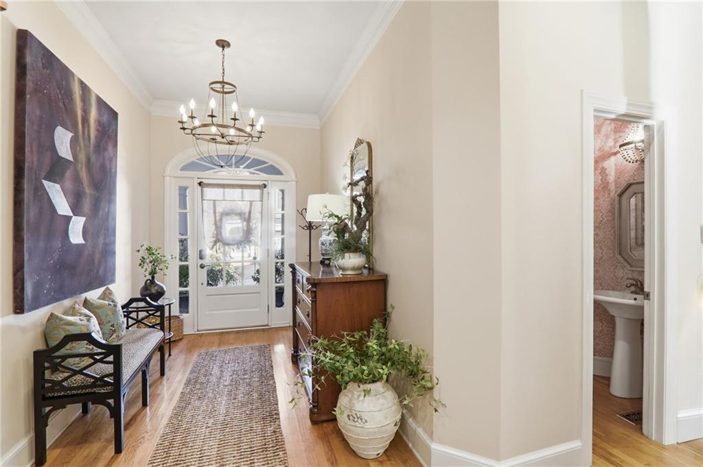 2302 English Ivy Court SE